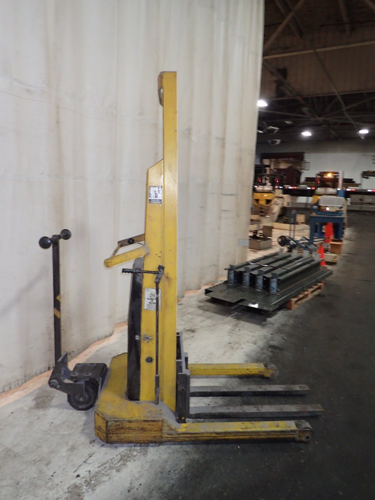 BIG JOE 1524-A6 ELECTRIC STRADDLE LIFT 1500 LBS 01170960002 | eBay