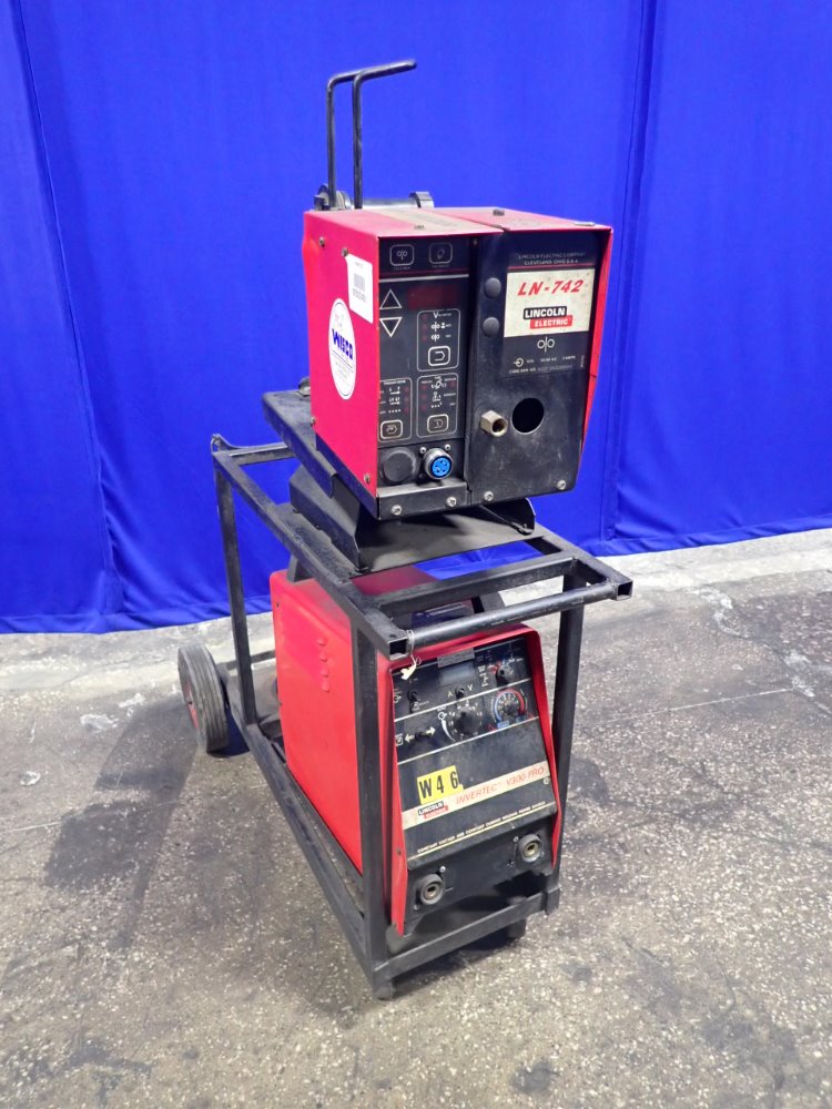 Used Lincoln Electric Lincoln Electric Invertec V300pro Welder