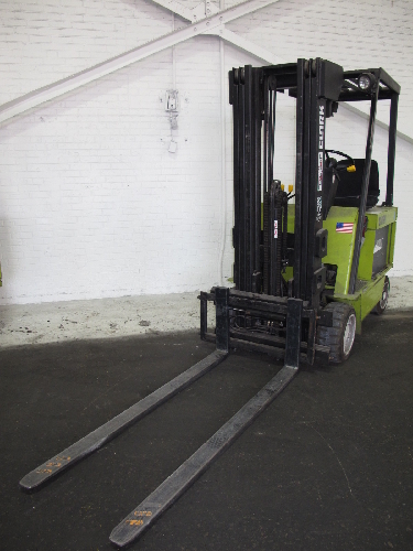 CLARK ECS25 ELECTRIC FORKLIFT 4150 LB  