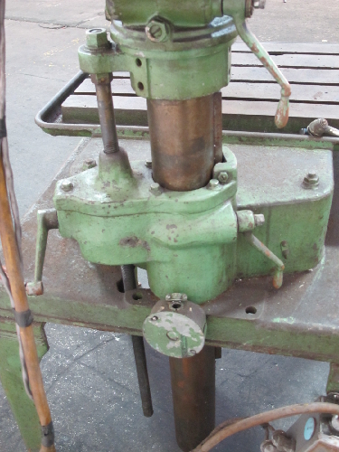 WALKER   TURNER 1716 3 RADIAL DRILL  