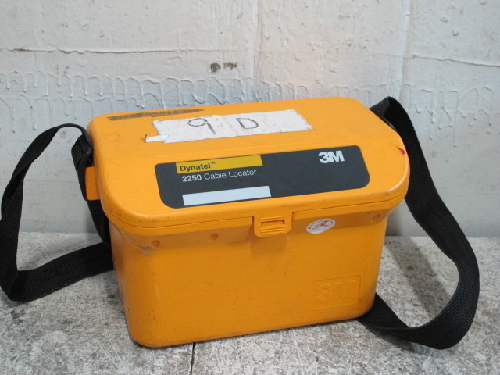 3M/DYNATEL 2250M UNDERGROUND CABLE/PIPE UTILITY LOCATOR  