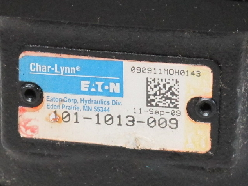 CHAR LYNN 101 1013 009 HYDRAULIC MOTOR NEW  