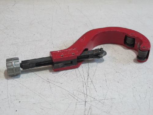 REED TC40A TUBING CUTTER 1 7/8 TO 4 1/2, 48 114mm  